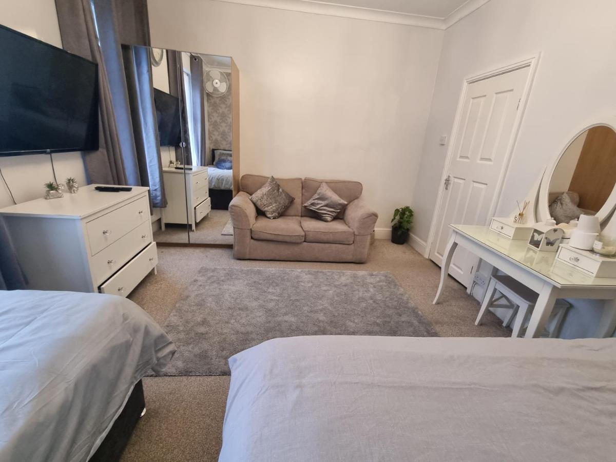 Private Luxury Double Room In Cardiff Eksteriør bilde